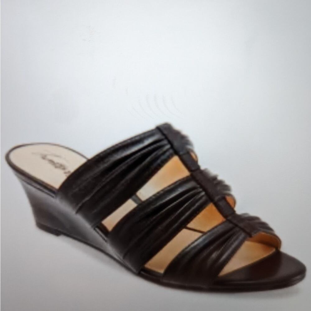 Trotters Black Leather Slip On Sandals